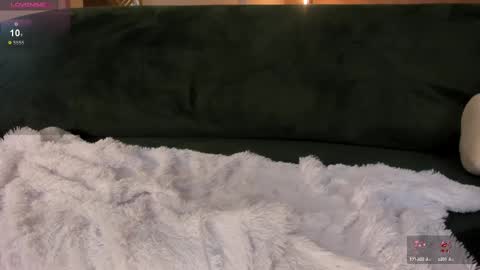 Snapshot of katesunder chatting on February 9, 2:29 pm K A T E online show from February 9, 2:29 pm