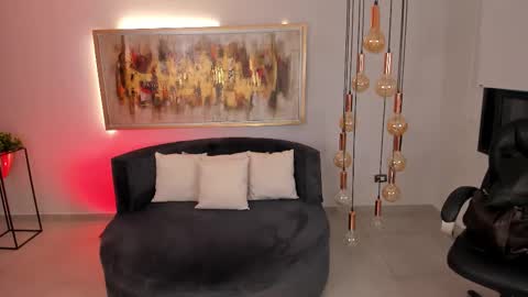 K A T E  online show from December 18, 5:57 am