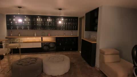 K A T E  online show from January 8, 8:16 am