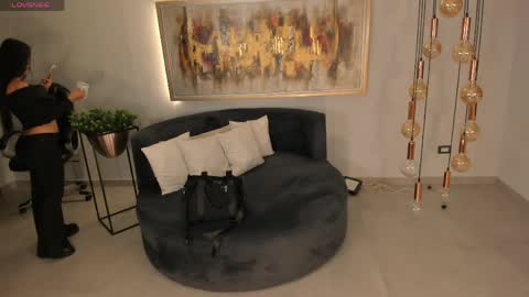 K A T E  online show from March 29, 8:25 am