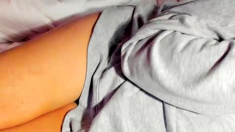 Snapshot of katewatching chatting on February 6, 3:26 pm Kate online show from February 6, 3:26 pm