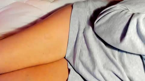 Snapshot of katewatching chatting on February 24, 1:53 pm Kate online show from February 24, 1:53 pm