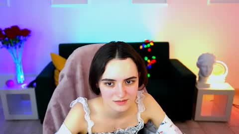 katewillows online show from February 27, 6:13 am