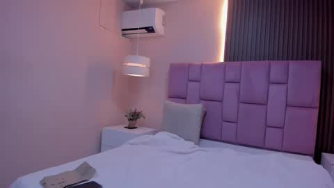   online show from January 6, 11:58 am