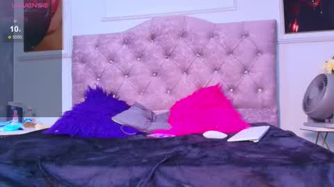 katheeriine online show from February 6, 1:32 am