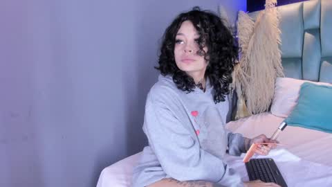 KatheGomez  online show from January 29, 1:49 pm