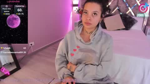 KatheGomez  online show from February 18, 9:10 am