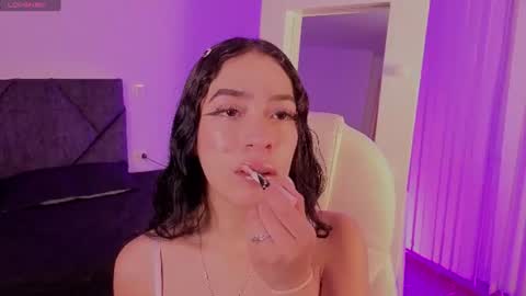 Snapshot of katherine_rosse01 chatting on June 30, 4:24 am katherine rosse01 online show from June 30, 4:24 am