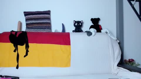 Katherine online show from February 6, 4:03 pm