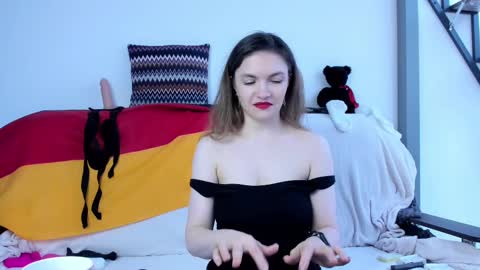 Katherine online show from March 9, 10:30 am