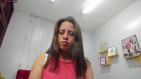 Paola online show from December 9, 6:35 pm