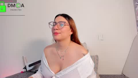 Kay online show from June 24, 3:27 am