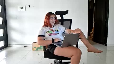 Snapshot of kathy3110 chatting on April 27, 8:40 pm Kathy online show from April 27, 8:40 pm