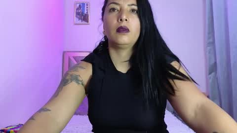 Snapshot of katia_collins chatting on October 20, 4:24 am Katia collins online show from October 20, 4:24 am