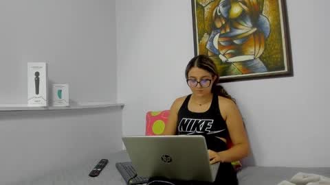 Khaterine online show from February 25, 11:55 pm