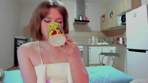 Snapshot of katia_npzd chatting on May 21, 2:40 am KatieNPZD online show from May 21, 2:40 am