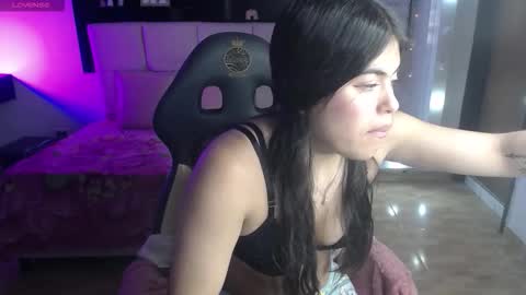 Snapshot of katia_pretty_ chatting on March 5, 4:19 am katia_pretty_ online show from March 5, 4:19 am