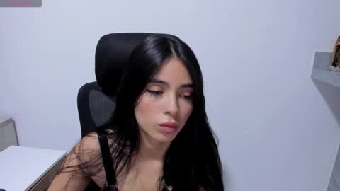 Snapshot of katialips_ chatting on January 13, 4:12 pm Katia online show from January 13, 4:12 pm