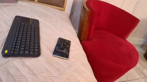 Snapshot of katiawilson_ chatting on February 23, 5:05 am katiawilson online show from February 23, 5:05 am