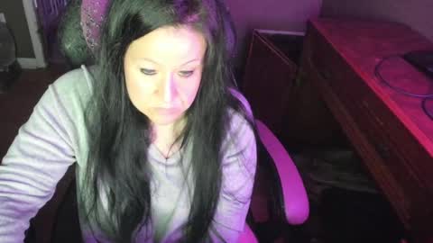 Katie online show from December 15, 4:18 am