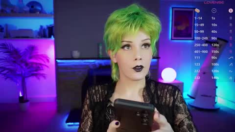 Katie online show from November 4, 6:51 pm