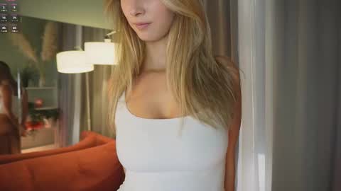 Snapshot of katie_dierse chatting on September 26, 2:21 pm Katie online show from September 26, 2:21 pm
