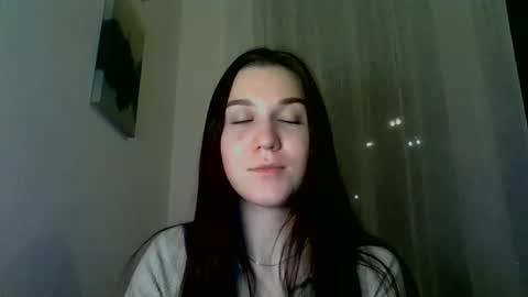 katie_foxi online show from February 20, 6:35 pm