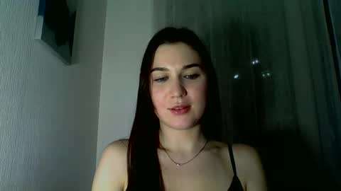 katie_foxi online show from December 4, 6:16 pm