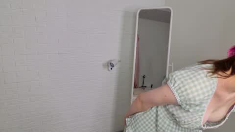 Katie online show from September 27, 1:49 pm