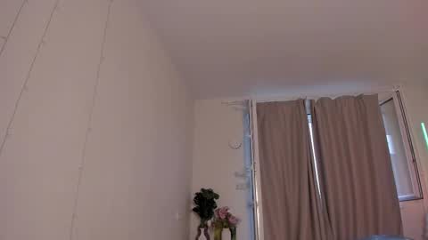 Kate online show from March 11, 2:29 pm