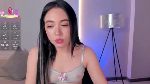 Snapshot of katieangel1 chatting on October 1, 11:38 am katieangel1 online show from October 1, 11:38 am