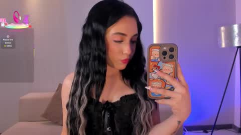 Snapshot of katieangel1 chatting on October 2, 11:28 am katieangel1 online show from October 2, 11:28 am
