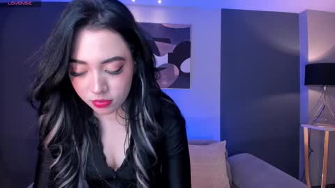 Snapshot of katieangel1 chatting on October 12, 11:31 am katieangel1 online show from October 12, 11:31 am