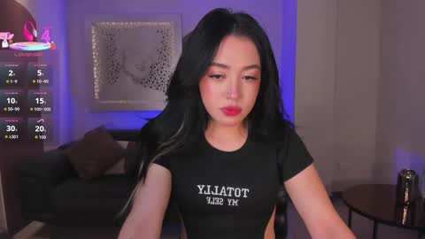 Snapshot of katieangel1 chatting on October 22, 11:21 am katieangel1 online show from October 22, 11:21 am
