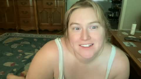 katiecopper27 online show from June 19, 8:45 pm