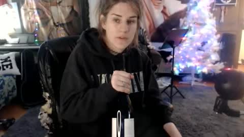 Katie online show from January 8, 7:24 am