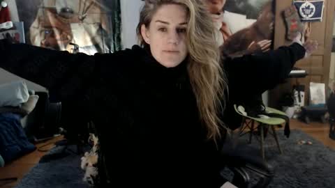 Snapshot of katiecutie_5 chatting on February 11, 5:01 am Katie online show from February 11, 5:01 am