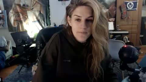 Snapshot of katiecutie_5 chatting on March 5, 5:25 am Katie online show from March 5, 5:25 am