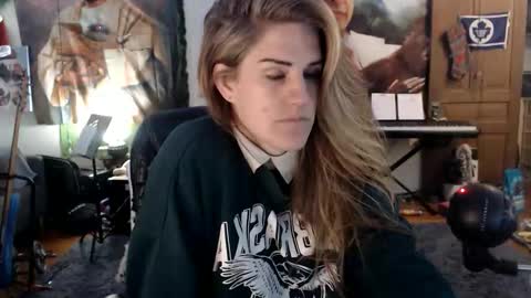 Snapshot of katiecutie_5 chatting on April 24, 4:04 am Katie online show from April 24, 4:04 am