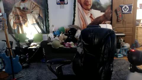 Snapshot of katiecutie_5 chatting on May 17, 4:10 am Katie online show from May 17, 4:10 am