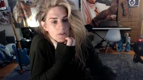 Snapshot of katiecutie_5 chatting on May 29, 4:21 am Katie online show from May 29, 4:21 am
