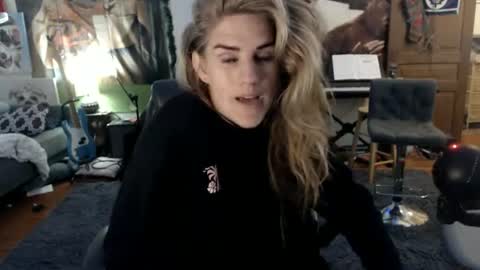 Katie online show from August 5, 4:59 am