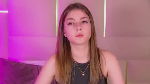 katiereeves online show from November 7, 6:08 pm