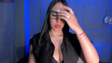 Kate Stonne online show from January 18, 5:28 pm