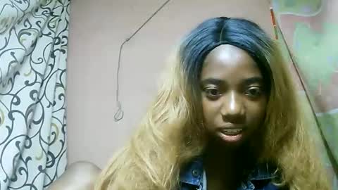 Snapshot of katissia9794 chatting on February 3, 12:20 am katissia9794 online show from February 3, 12:20 am