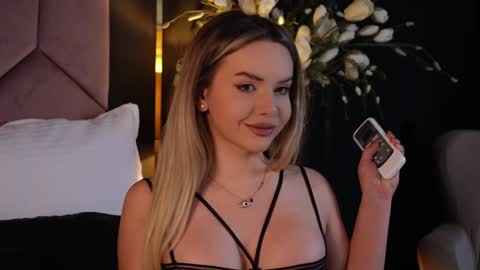 KatJolie online show from January 23, 9:07 pm