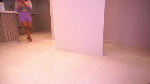 Follow me on instagram and twitter as correaktnees online show from March 7, 8:00 am