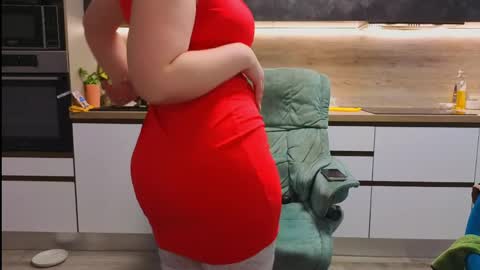 katniss_k online show from March 27, 8:26 am