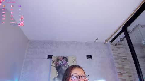 .... Katniss .... online show from September 18, 6:37 am