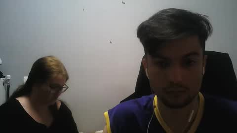 EMO online show from April 10, 8:46 pm